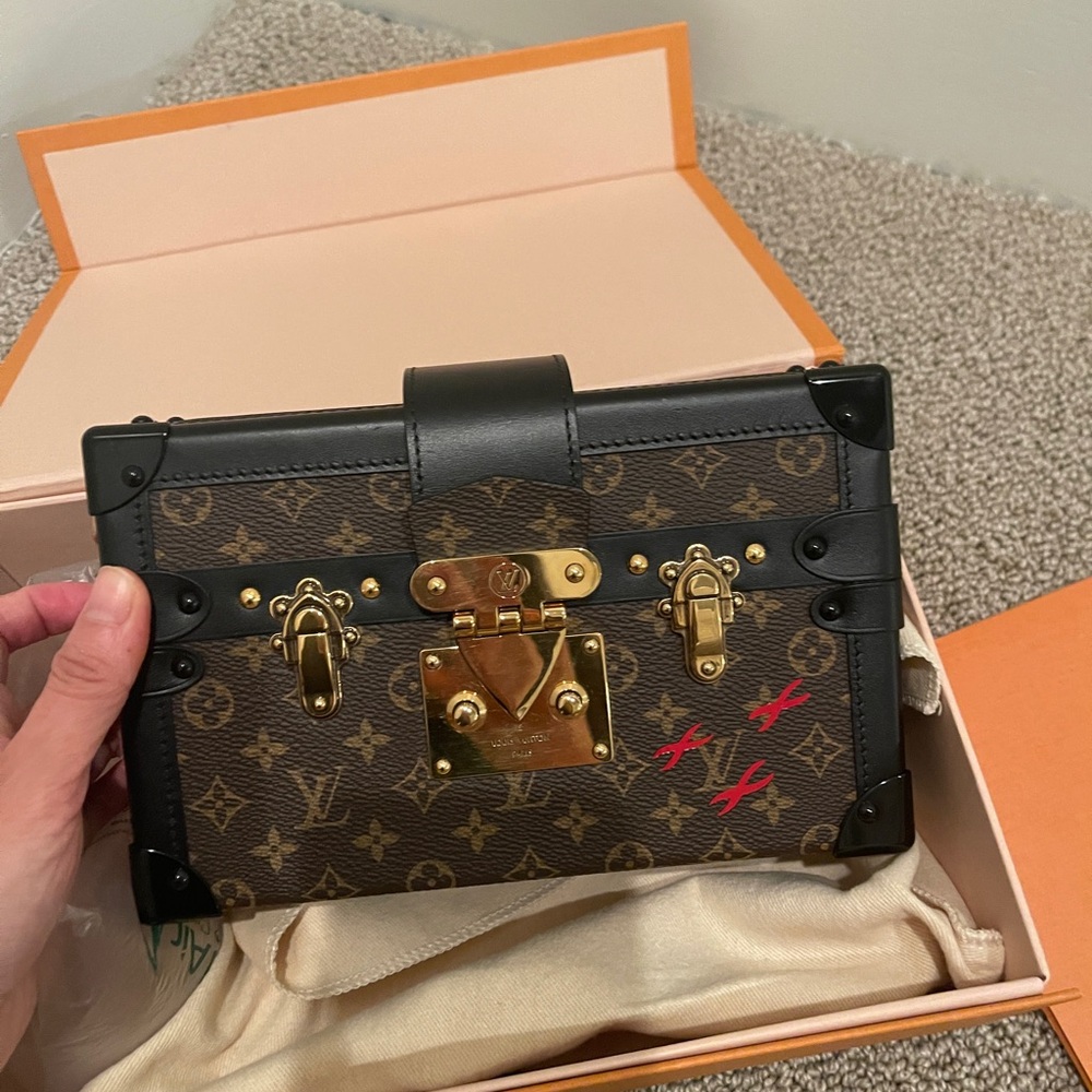 Louis Vuitton Petite Malle